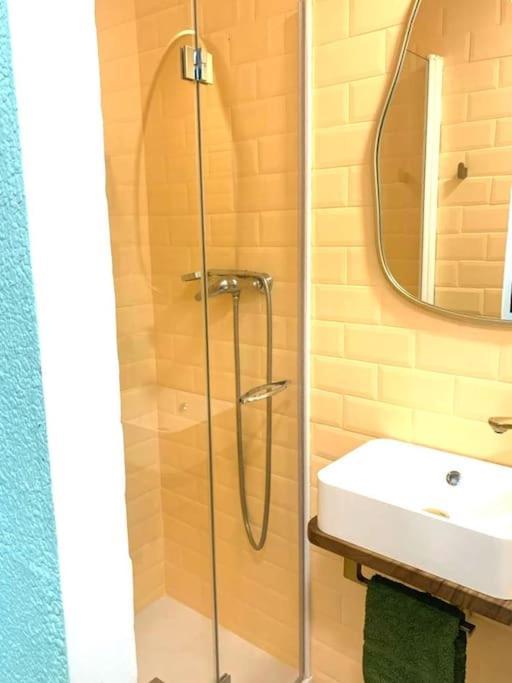 Exclusivo Y Acogedor Piso Con Encanto En Plaza Chueca, Con Aire Acondicionado Y Calefaccion Apartman Madrid Kültér fotó
